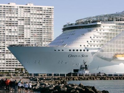 Суперлайнер «Oasis of the Seas» в гостях у Италии