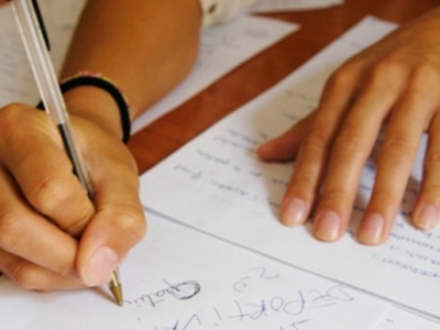 В Италии открылись курсы по обучению держать карандаш и ручку