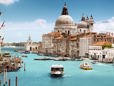 Новые законы против туристов - за что в Венеции могут оштрафовать отдыхающих?