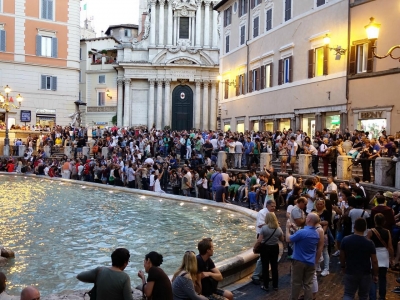 Мэр Рима назвала туристов саранчой 
