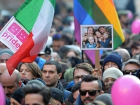 Италия узаконила однополые браки – недовольны и сторонники, и противники