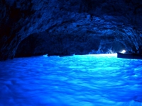 Голубой грот на острове Капри снова открыт для туристов